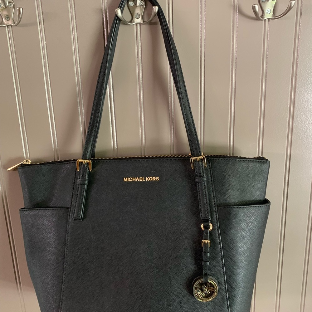 Michael Kors Jet Set Large Tote